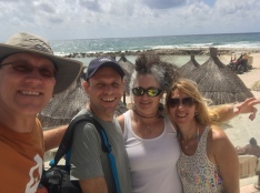 2019-04-06-Cancun-Bahia-Principie-004-Travis-Lio-Suzi-Adriana.JPG