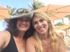 2019-04-06-Cancun-Bahia-Principie-014-Suzi-Adriana.JPG