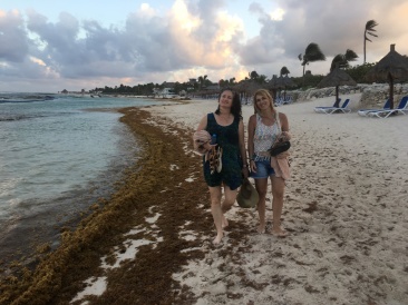 2019-04-06-Cancun-Bahia-Principie-022-Suzi-Adriana.JPG