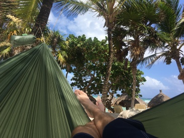 2019-04-07-Cancun-Bahia-Principie-23-hammock.JPG