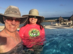 2019-04-08-Cancun-Bahia-Principie-008-Travis-Suzi.JPG