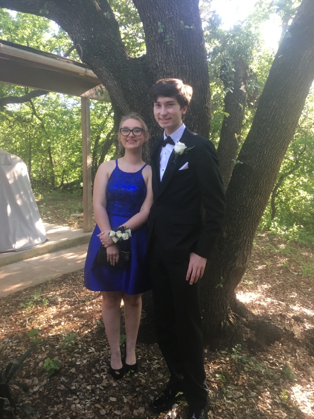2019/04(April)/Dax-Prom/640x480_2019-04-26-Dax-Prom-23.JPG