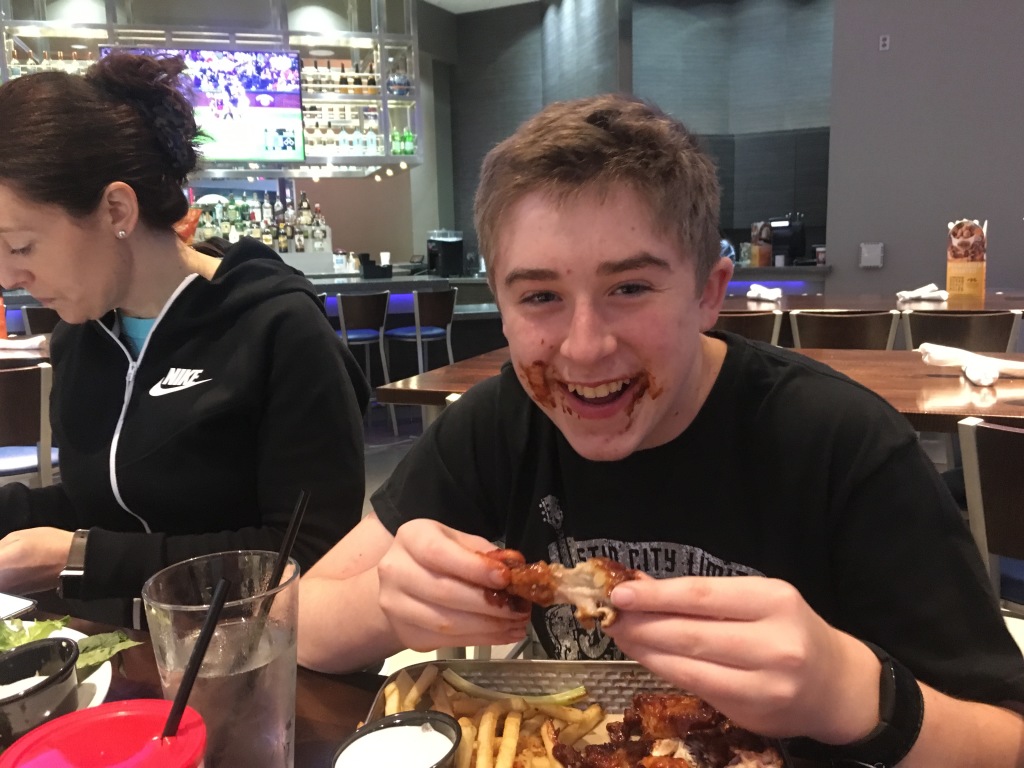 2019/04(April)/Easter/1024x768_2019-04-21-Easter-at-Main-Event-2-Ian-Heather.JPG