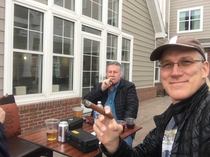 2019/04(April)/VA-Fargo-ND/800x600_2019-04-23-VA-Fargo-02-Steve-Travis-cigars.JPG