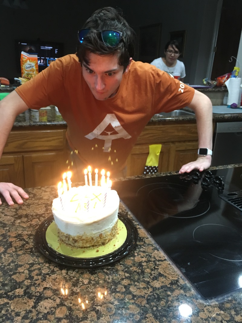 2019/05(May)/Dax-Birthday/800x600_2019-05-05-Dax-18th-Birthday-2.JPG