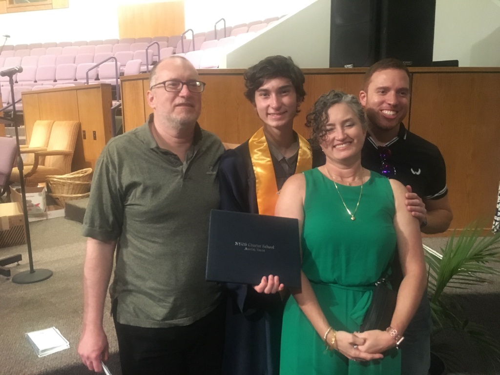 2019/05(May)/Dax-Graduation/1024x768_2019-05-25-Dax-NYOS-HS-Graduation-32-James-Suzi-Mark.JPG