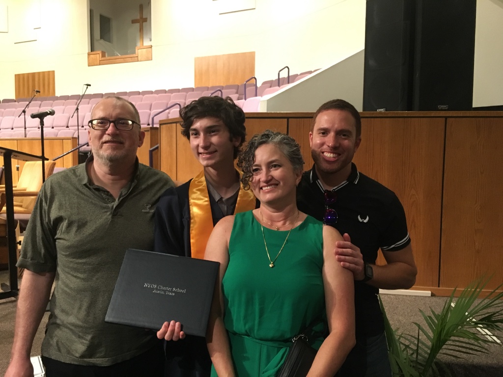 2019/05(May)/Dax-Graduation/1024x768_2019-05-25-Dax-NYOS-HS-Graduation-33-James-Suzi-Mark.JPG