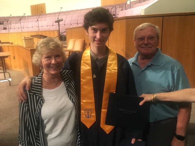 2019/05(May)/Dax-Graduation/640x480_2019-05-25-Dax-NYOS-HS-Graduation-28-Janeen-Jim.JPG
