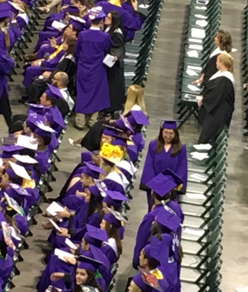 2019/05(May)/KatieSanderson-HS-graduation-ceremony/800x600_2019-05-24-Katie-Sanderson-HS-Graduation-Ceremony-10.JPG