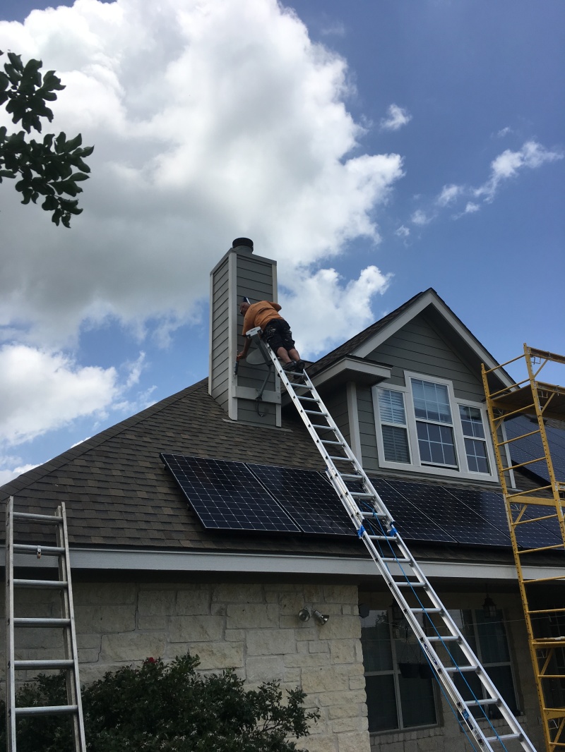 2019/05(May)/Paint-House-Garage-Reorg/800x600_2019-05-17-House-Paint-3-SteveGomez.JPG