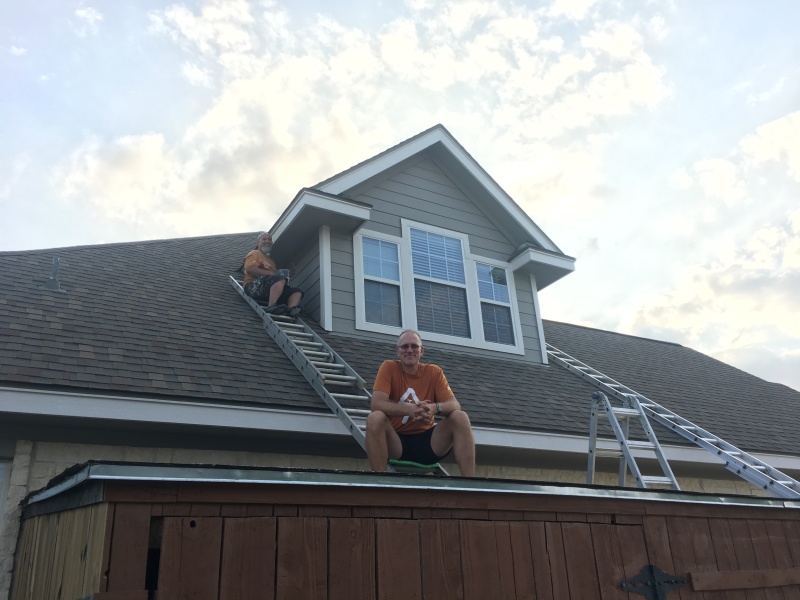 2019/05(May)/Paint-House-Garage-Reorg/800x600_2019-05-17-House-Paint-5-SteveGomez-Travis.JPG