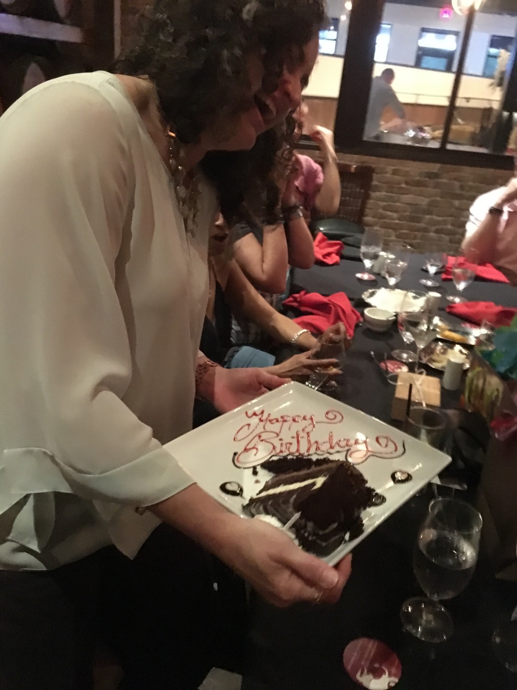 2019/05(May)/Suzi-50th-Birthday/1024x768_2019-05-18-Suzi-50th-birthday-celebration-16.JPG