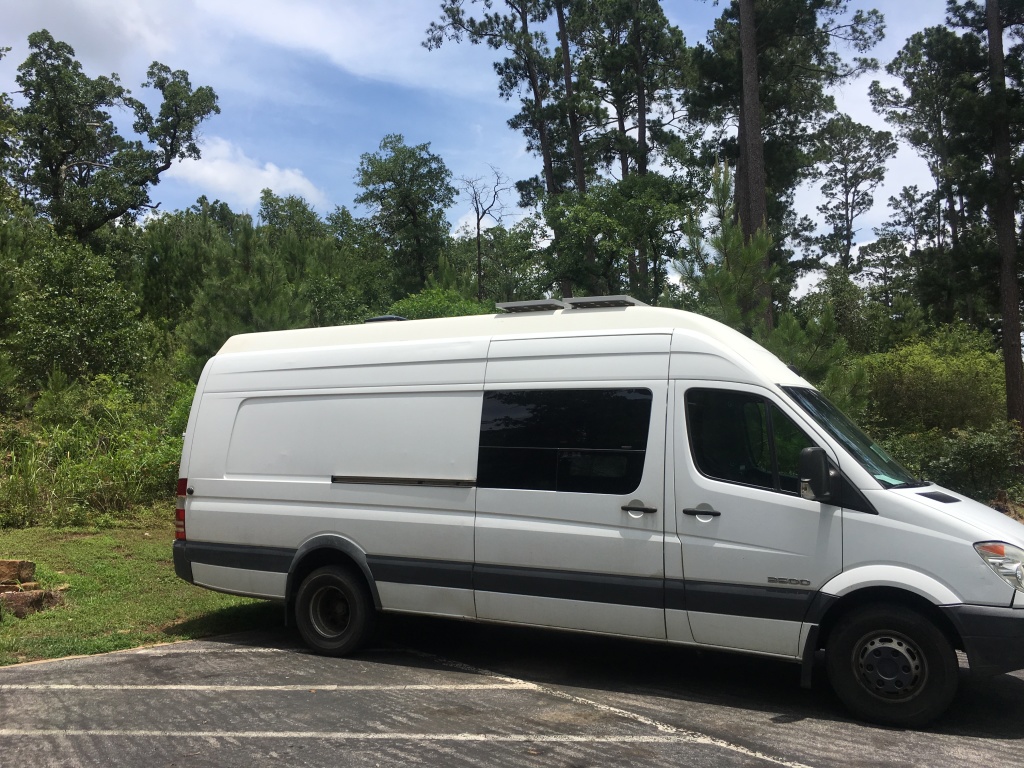 2019/06(June)/Bastrop-camping/1024x768_2019-06-01-Bastrop-Camping-03-sprinter.JPG