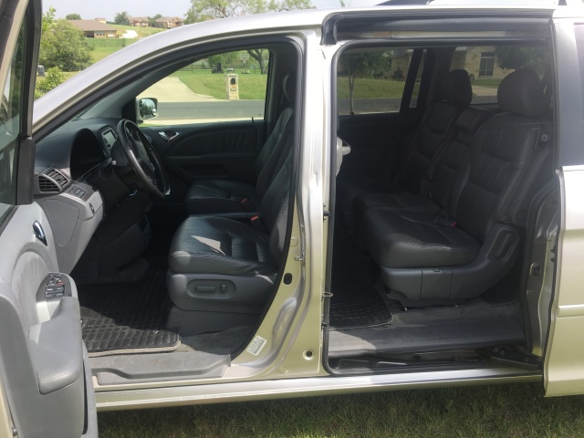 2019-06-27-Honda-Odyssey-Minivan-forsale-02.JPG
