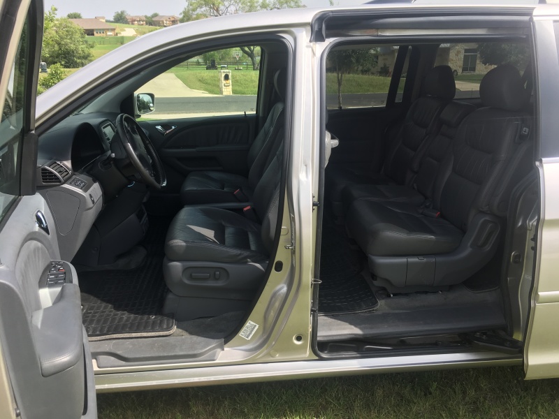 2019-06-27-Honda-Odyssey-Minivan-forsale-03.JPG