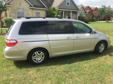 2019-06-27-Honda-Odyssey-Minivan-forsale-20.JPG