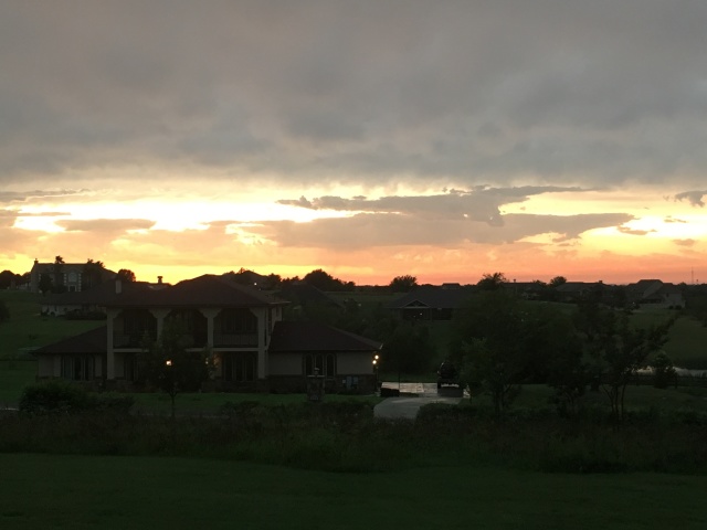 2019/06(June)/Misc/640x480_2019-06-09-sunset.JPG