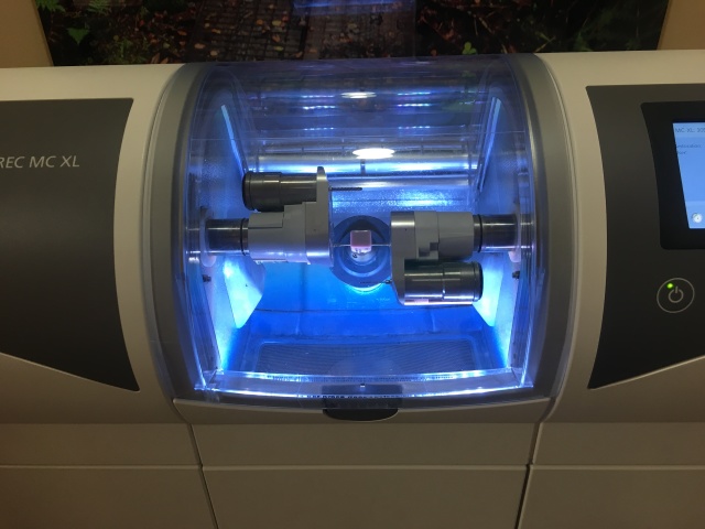 2019-06-27-Dental-crown-building-machine.JPG