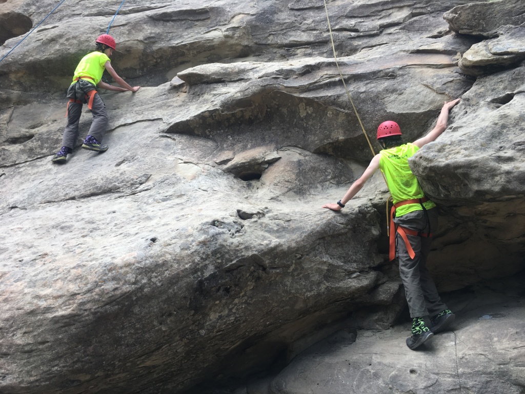 2019/06(June)/Philmont-Crew8787/1024x768_2019-06-19-Philmont-Crew8787-20-Chance-Dax-rock-climbing.JPG