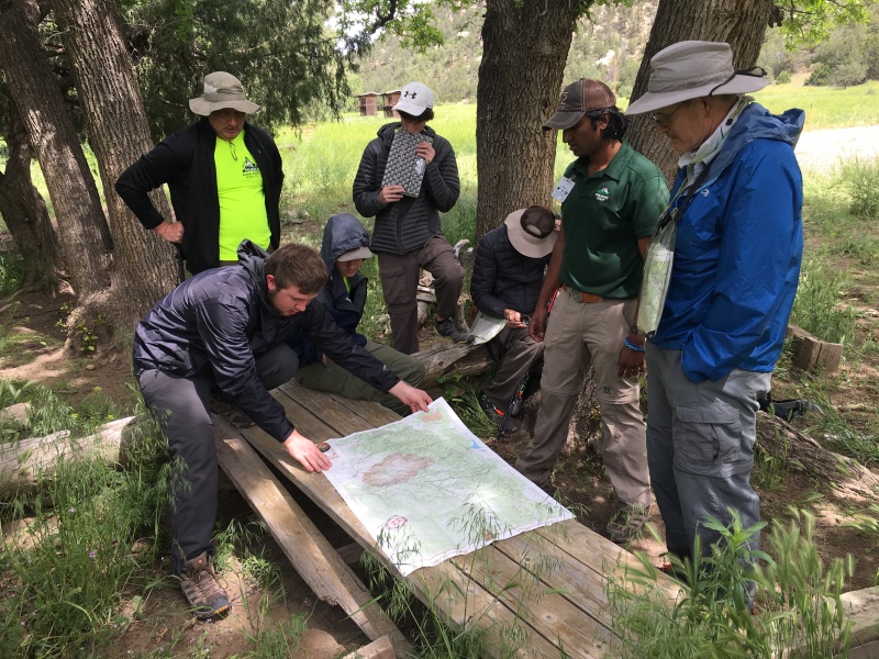 2019/06(June)/Philmont-Crew8787/800x600_2019-06-10-Philmont-Crew8787-13-Ben-Pat-Dominic-Chance-Dax-Sujay-Carl-map-reading.JPG