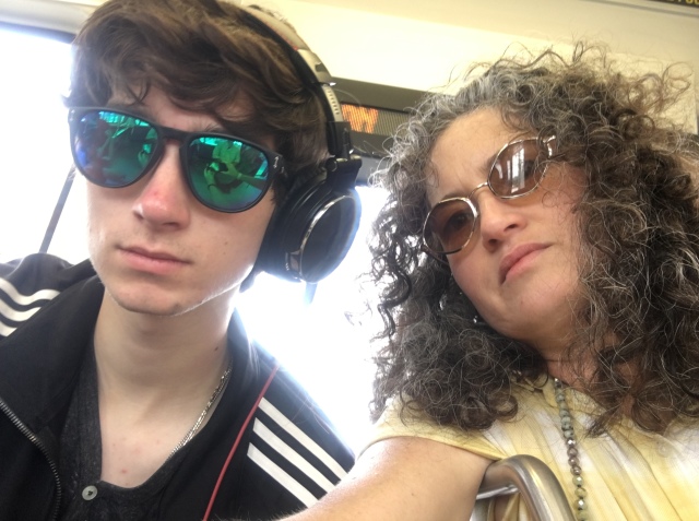 2019/07(July)/Jim-Janeen-50th-Anniversary-Alaska-Cruise/03_Seattle/640x480_2019-07-04-03-Seattle-Dax-Suzi.JPG