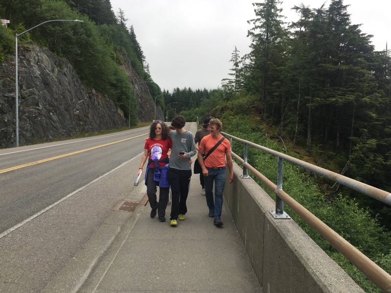 2019/07(July)/Jim-Janeen-50th-Anniversary-Alaska-Cruise/07_Ketchican/800x600_2019-07-07-50th-anniversary-cruise-Ketchican-08-Suzi-Dax-Justin.JPG