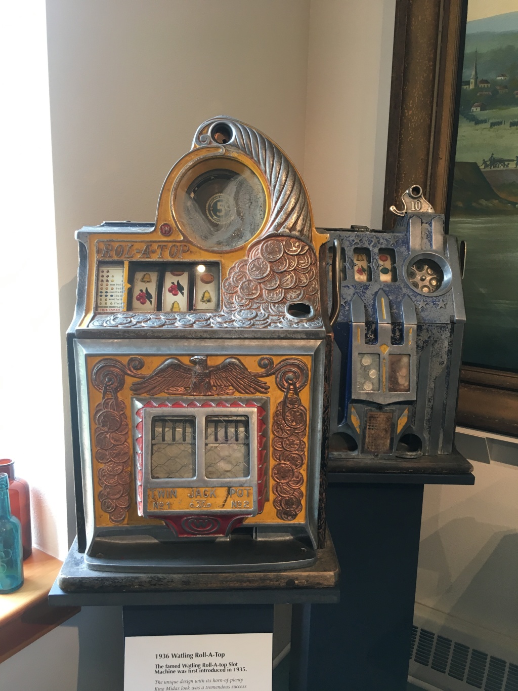 2019-07-10-50th-anniversary-cruise-Skagway-21-slot-machine.JPG