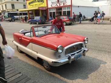 2019-07-10-50th-anniversary-cruise-Skagway-24-old-timey-car.JPG