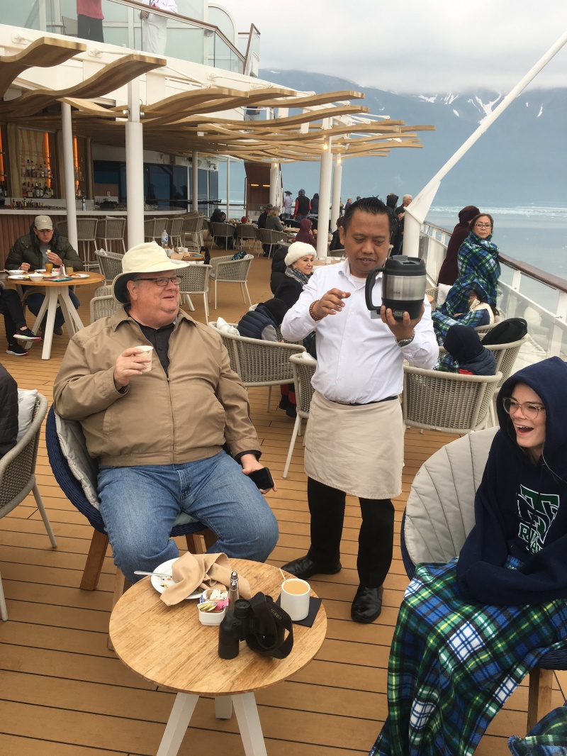 2019-07-11-50th-anniversary-cruise-Hubbard-Glacier-03-Tom-Kyla.JPG