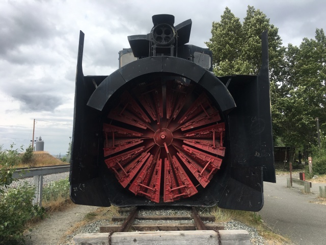 2019-07-13-50th-anniversary-cruise-Anchorage-16-big-snowblower-on-train.JPG