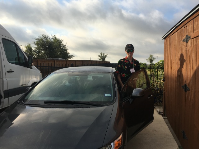 2019/08(August)/Dax-moves-to-UTDallas/640x480_2019-08-13-Dax-moves-into-dorm-at-UTD-01.JPG