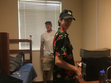 2019-08-13-Dax-moves-into-dorm-at-UTD-14-Travis.JPG