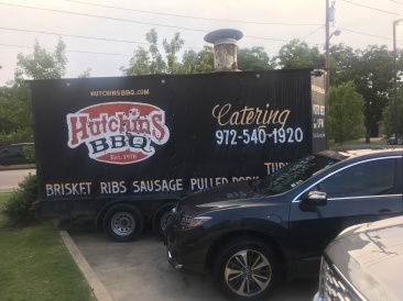 2019-08-13-Dax-moves-into-dorm-at-UTD-22-Hutchins-BBQ.JPG