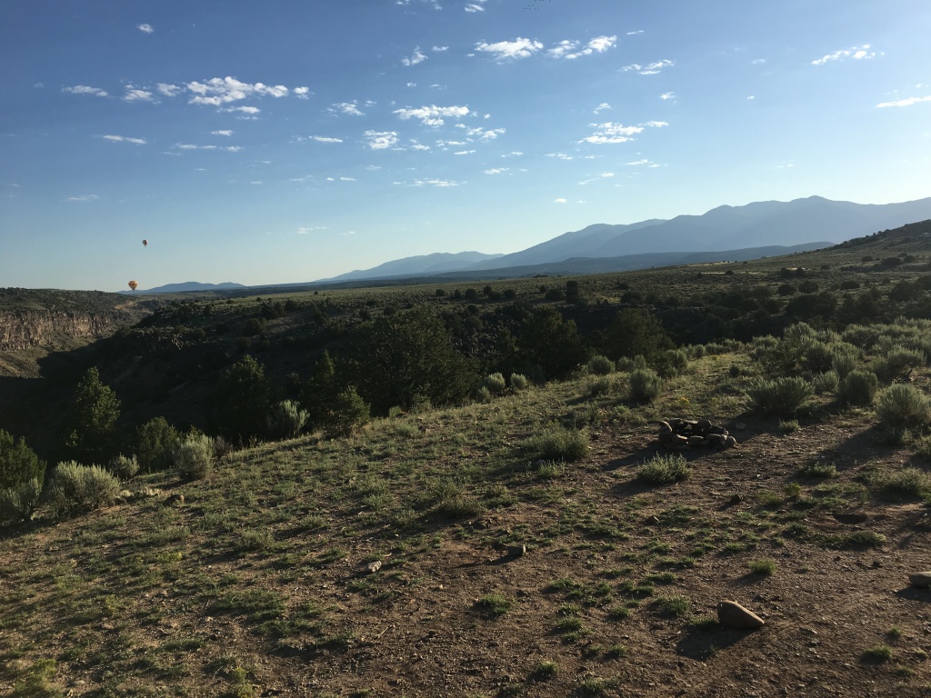 2019/08(August)/Taos-NM-Vortex-Music-Festival/Day-02-Vortex-Music-Fest/1024x768_2019-08-16-Taos-NM-Vortex-Music-Festival-13-Hot-Air-Balloons.JPG