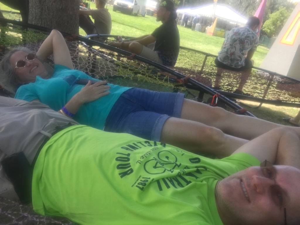 2019/08(August)/Taos-NM-Vortex-Music-Festival/Day-02-Vortex-Music-Fest/1024x768_2019-08-16-Taos-NM-Vortex-Music-Festival-34-Suzi-Travis.JPG