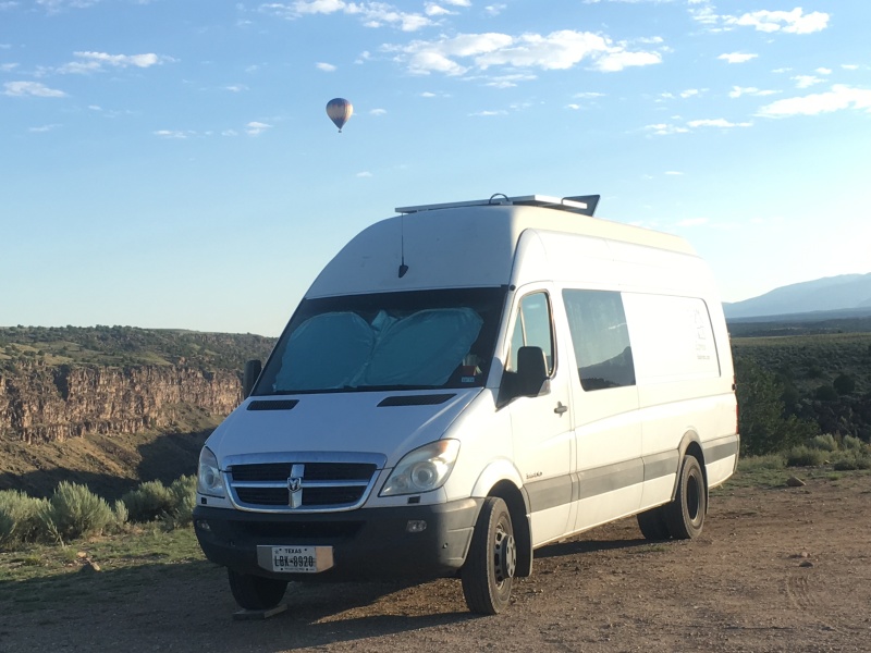2019/08(August)/Taos-NM-Vortex-Music-Festival/Day-02-Vortex-Music-Fest/800x600_2019-08-16-Taos-NM-Vortex-Music-Festival-02-Sprinter-Hot-Air-Balloons.JPG