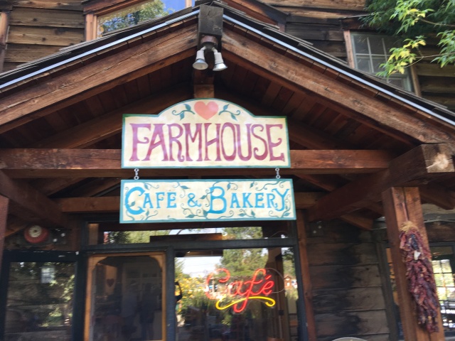 2019-08-17-Taos-NM-Vortex-Music-Festival-03-Farmhouse-Cafe-and-Bakery-breakfast.JPG