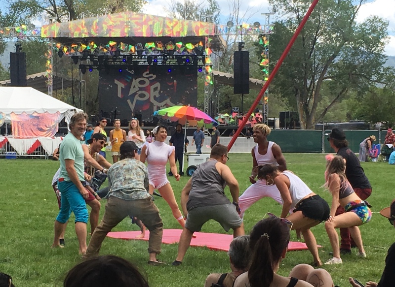2019/08(August)/Taos-NM-Vortex-Music-Festival/Day-03-Vortex-Music-Fest/800x600_2019-08-17-Taos-NM-Vortex-Music-Festival-30-Justin.JPG