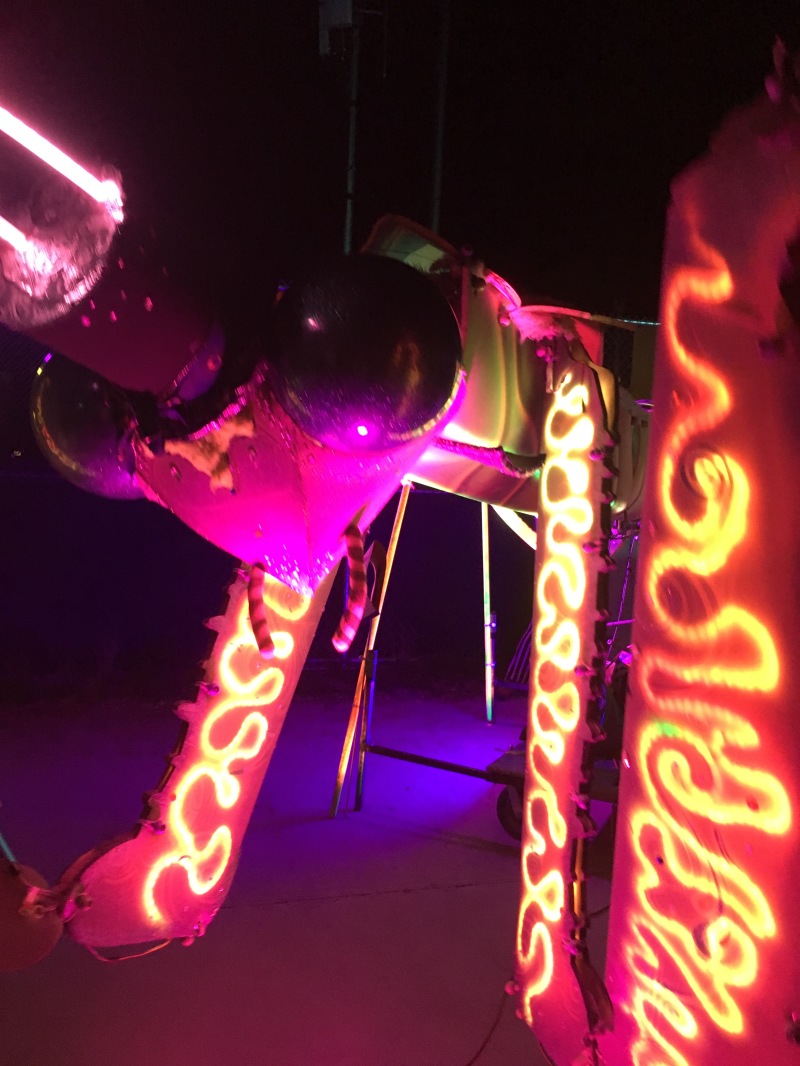 2019/08(August)/Taos-NM-Vortex-Music-Festival/Day-03-Vortex-Music-Fest/800x600_2019-08-17-Taos-NM-Vortex-Music-Festival-83-Mantis.JPG