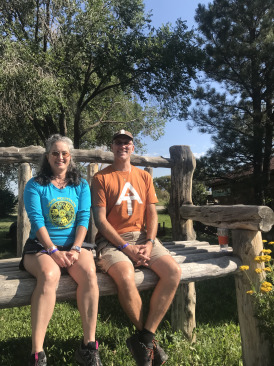2019-08-17-Taos-NM-Vortex-Music-Festival-07-Suzi-Travis-giant-chair-GOOD.JPG