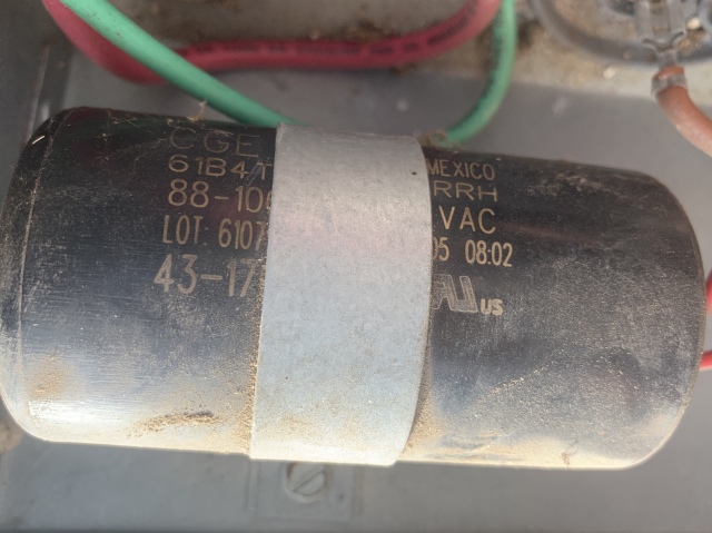 2019/10(October)/Air-Conditioner-Replacement/640x480_2019-10-20-Air-Conditioner-Replacement-from-2005-original-unit-5.JPG