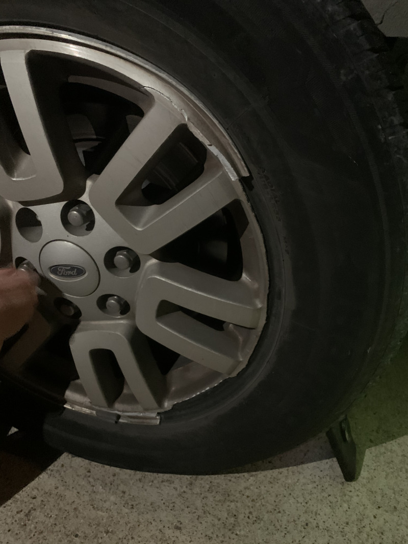 2019-10-27-Crossman-Golf-Tournament-07-Waynes-broken-rim-tire.JPG