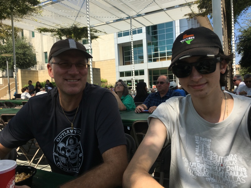 2019/10(October)/UTD-Parents-weekend/800x600_2019-10-05-UTD-Parents-Weekend-07-Travis-Dax.JPG