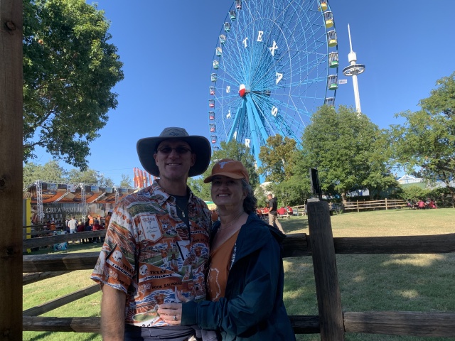 2019/10(October)/UTD-Parents-weekend/OU_Dallas_Fair/640x480_2019-10-12-Texas-State-Fair-40-Travis-Suzi.JPG