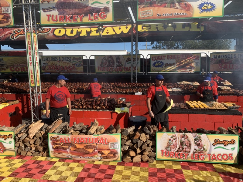 2019/10(October)/UTD-Parents-weekend/OU_Dallas_Fair/800x600_2019-10-12-Texas-State-Fair-44-meat.JPG