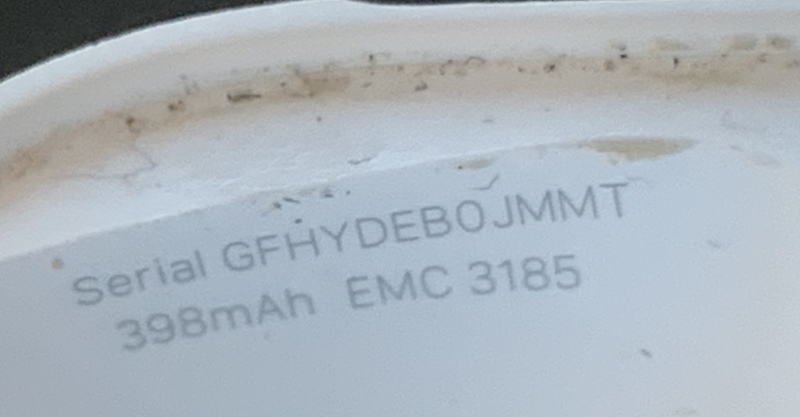 2019/11(November)/Airpods/800x600_2019-11-04-Airpods-cracked-and-replaced-5.JPG