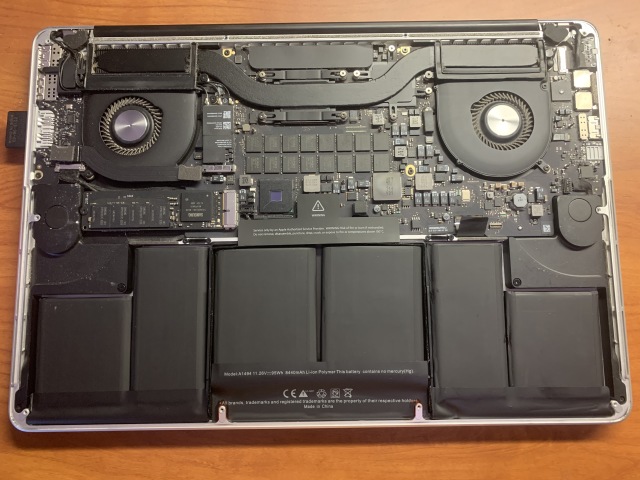 2019-11-23-Macbook-pro-15-battery-replacement-7.JPG