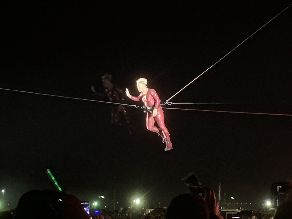 2019/11(November)/Pink-Concert-at-F1-Racetrack/1024x768_2019-11-02-Pink-Concert-15.JPG