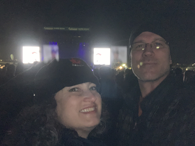 2019-11-02-Pink-Concert-06-Suzi-Travis.JPG