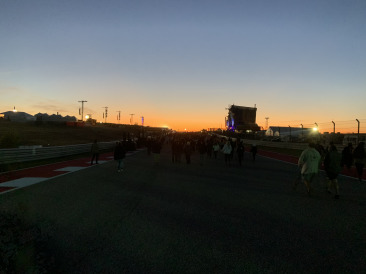 2019-11-02-Pink-Concert-03.JPG